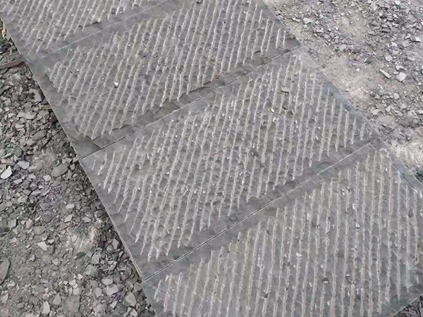 青石板棧道面